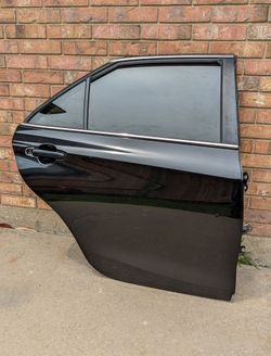 2015-2017 Toyota Camry Rear Right Door