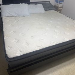 King Size Bedroom Set With Frame End Table And Bed frame With Mattress 