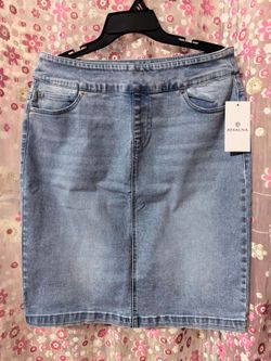 Rekkuna Light Wash Denim Pencil Skirt