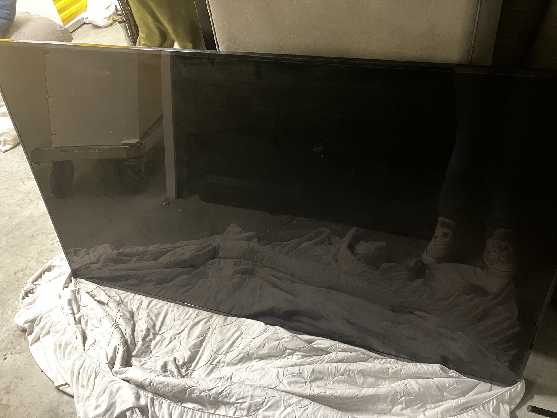 75 Inch Samsung smart TV