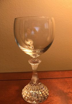Crystal wine glasss
