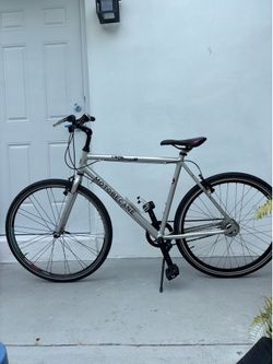 Motobecane Cafe express 8 hybrid bike