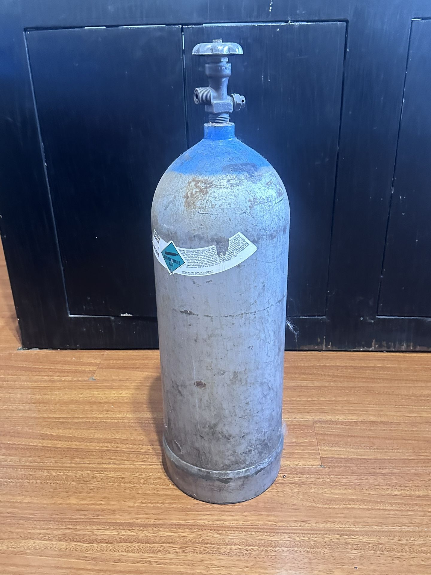 CO2 Tank
