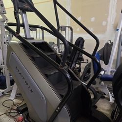 Matrix C5X Stairmaster Commercial Gym Equipment Exercise Fitness Cardio Workout Machine