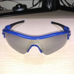 VINTAGE OAKLEY SUNGLASSES !!