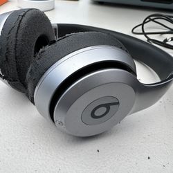 Beats Solo Wireless Headpones