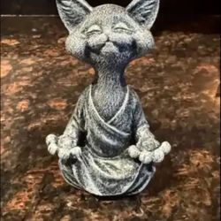 The Meditating Cat Statue