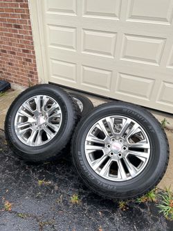 20” GMC Sierra Denali Wheels on LT 275/65/20 all terrain tires 6 lug Chevy GMC wheels