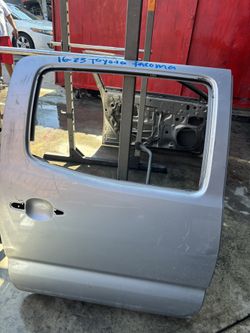 2016 2023 Toyota Tacoma Passenger Right Rear Door 