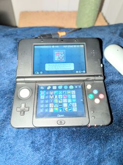 New Nintendo 3DS Original with Games and More