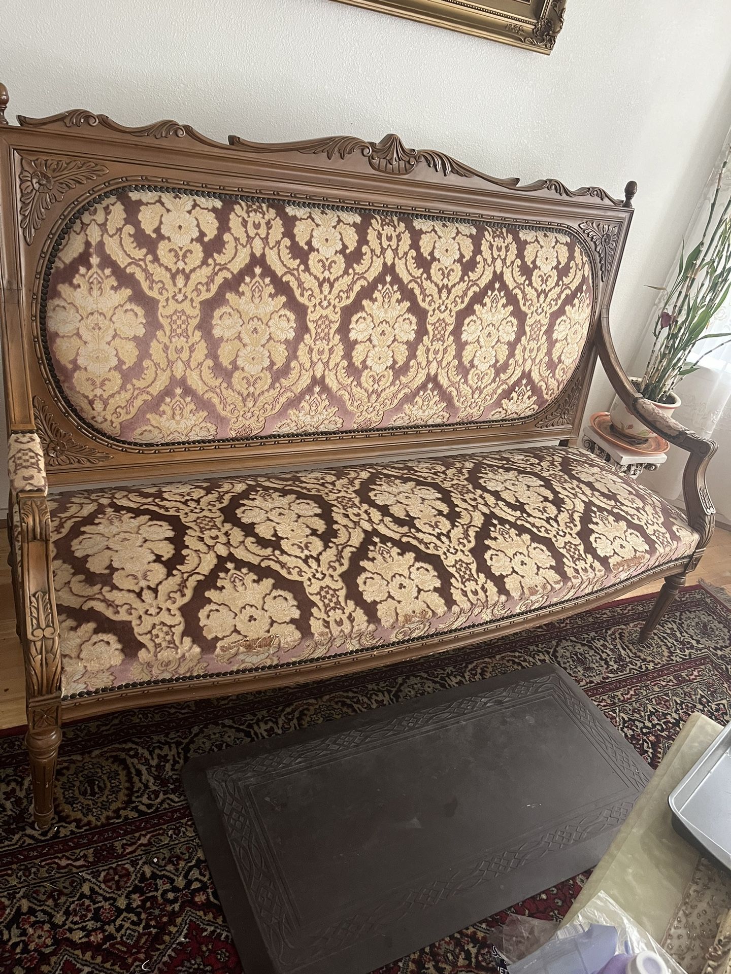 Antique  Sofa Set