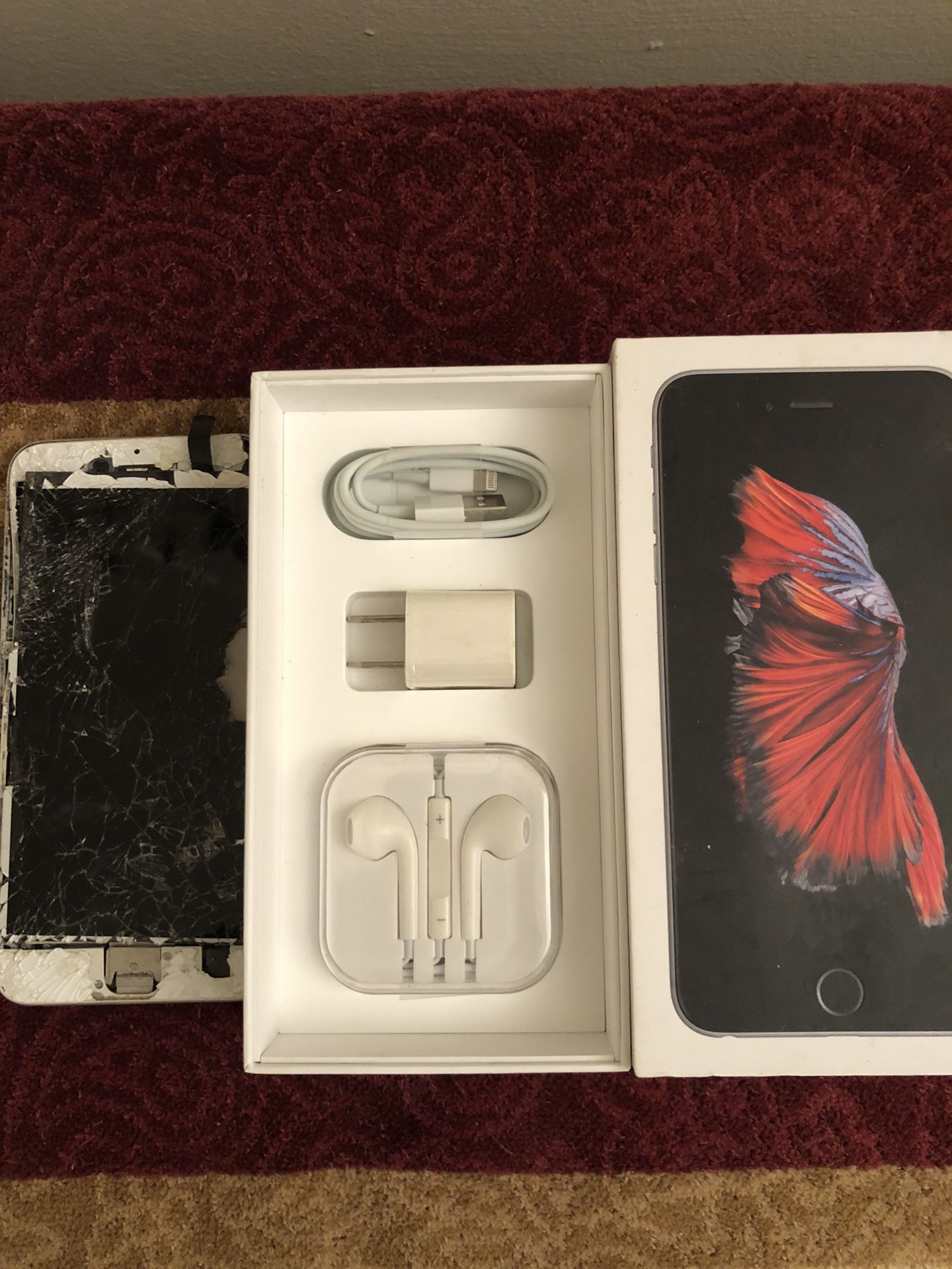 Damaged Apple iPhone 6 Plus A1687 32GB Silver Unlocked