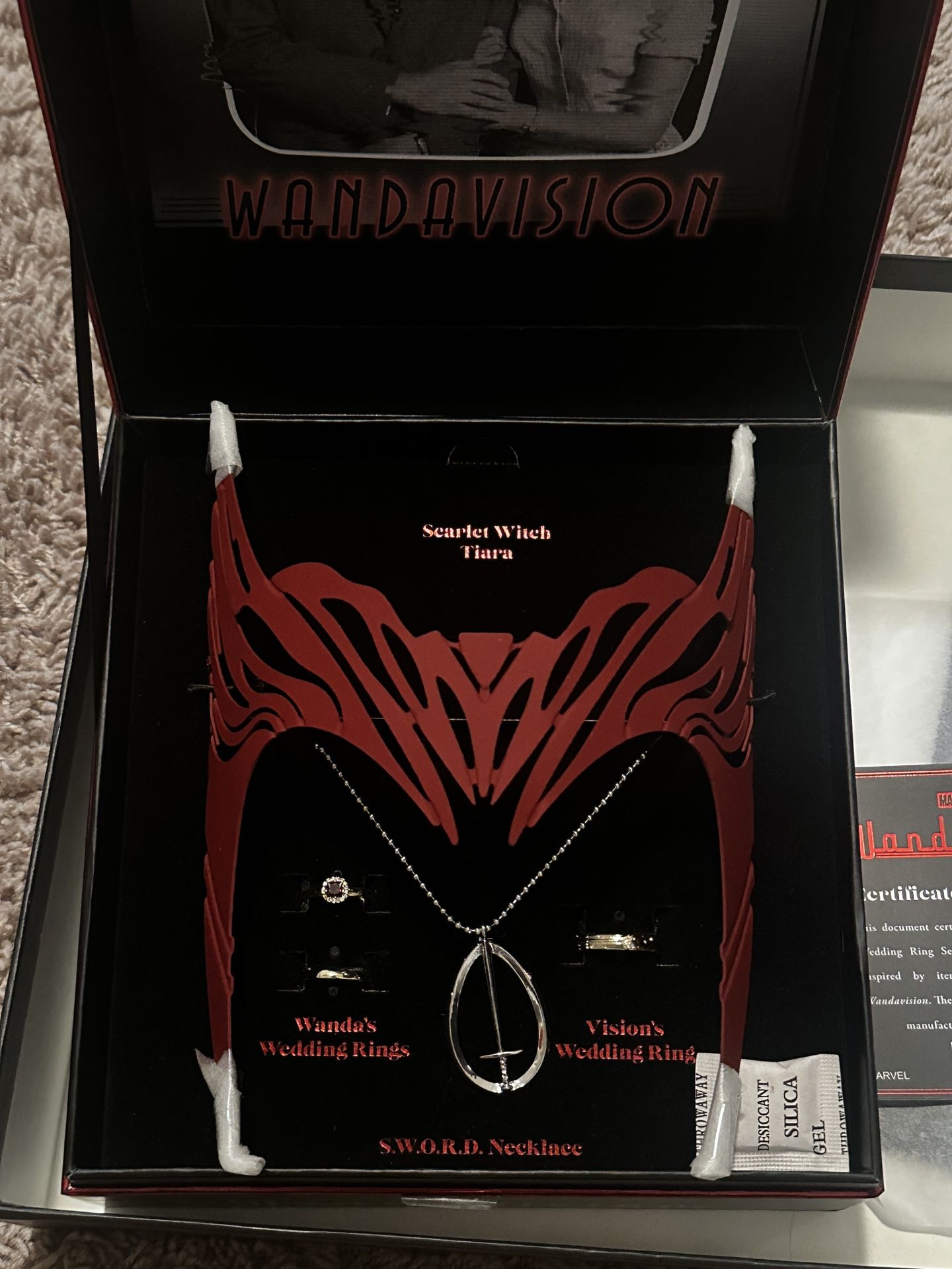 Marvel Wanda Vision Tiara Crown Collector Set