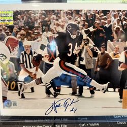 Bears Walter Payton Autographed 8x10 - Beckett