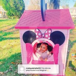 Disney Minnie Mouse Plastic Indoor Outdoor Playhouse with Easy