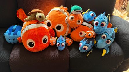 Nemo and dory plush