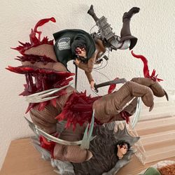 Kitsune Statue - Attack on Titan Levi Ackerman vs Beast Titan (Licensed)