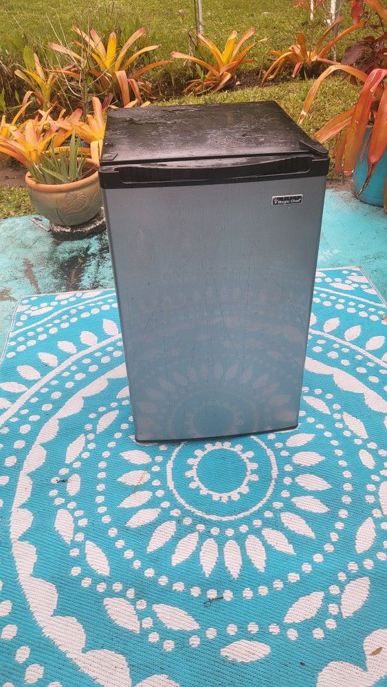 Small refrigerator