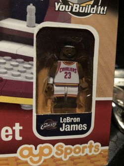 Lebron James, collectible , lego like locker set
