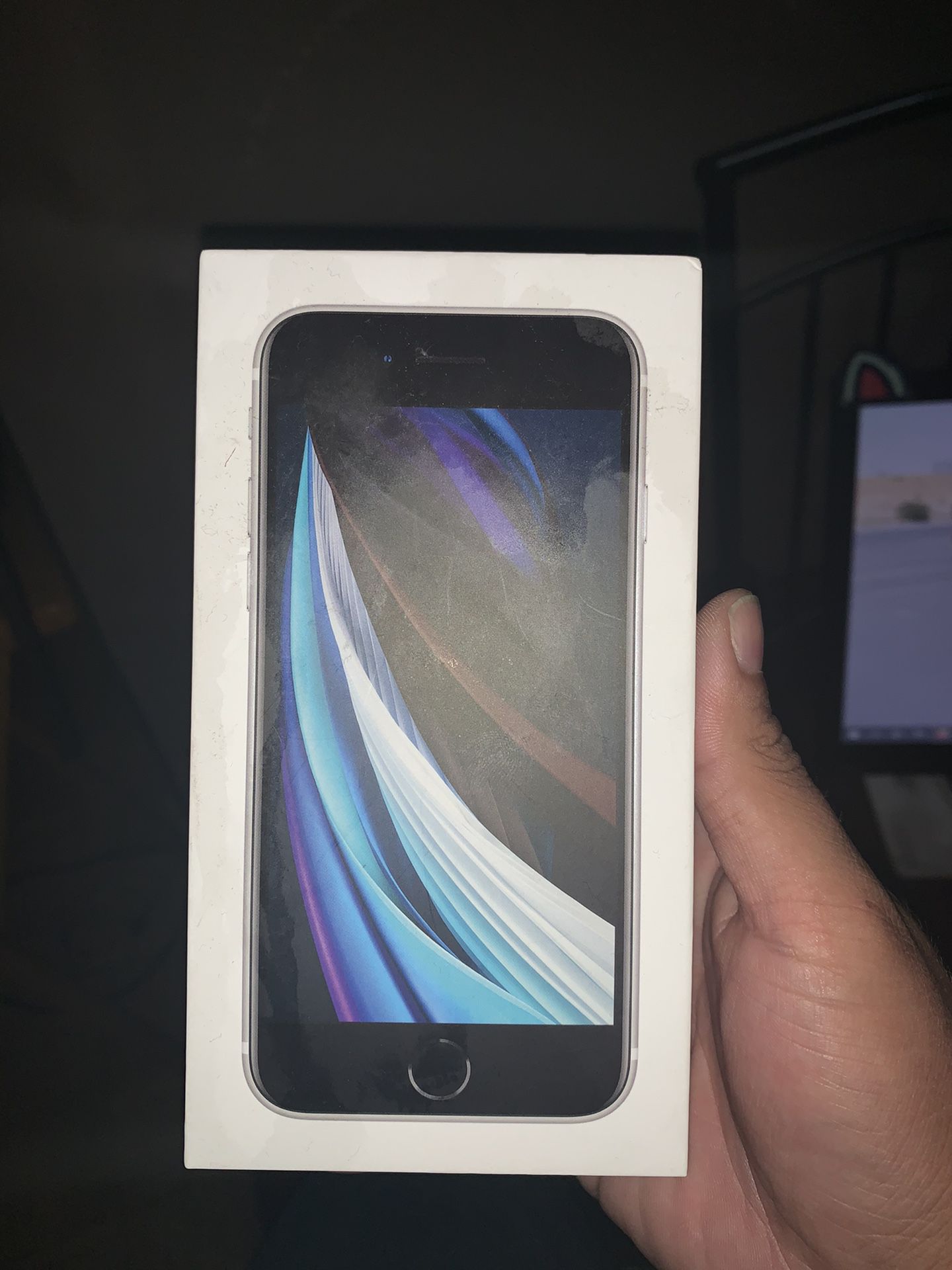 iPhone SE 2 (White, 64GB, Unlocked to use for any carrier)