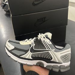 Nike Vomero 5 