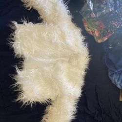 Iheartraves  White Fur Coat S