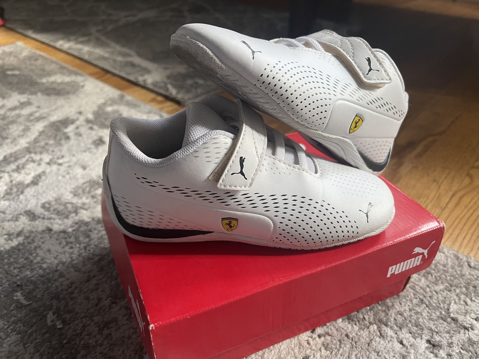 Puma Ferrari Size 10C Enfants
