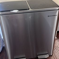 Trash Can 