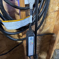 Level 1 EV Electric Car Charger 120 v
