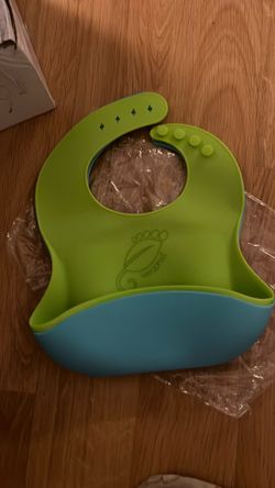 two baby bibs