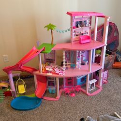 Barbie doll house