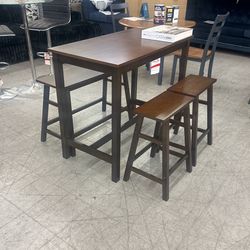 4 pc Dining set- great for apartments - Financing Available