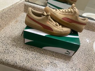 Puma Suede Low-Top Sneakers