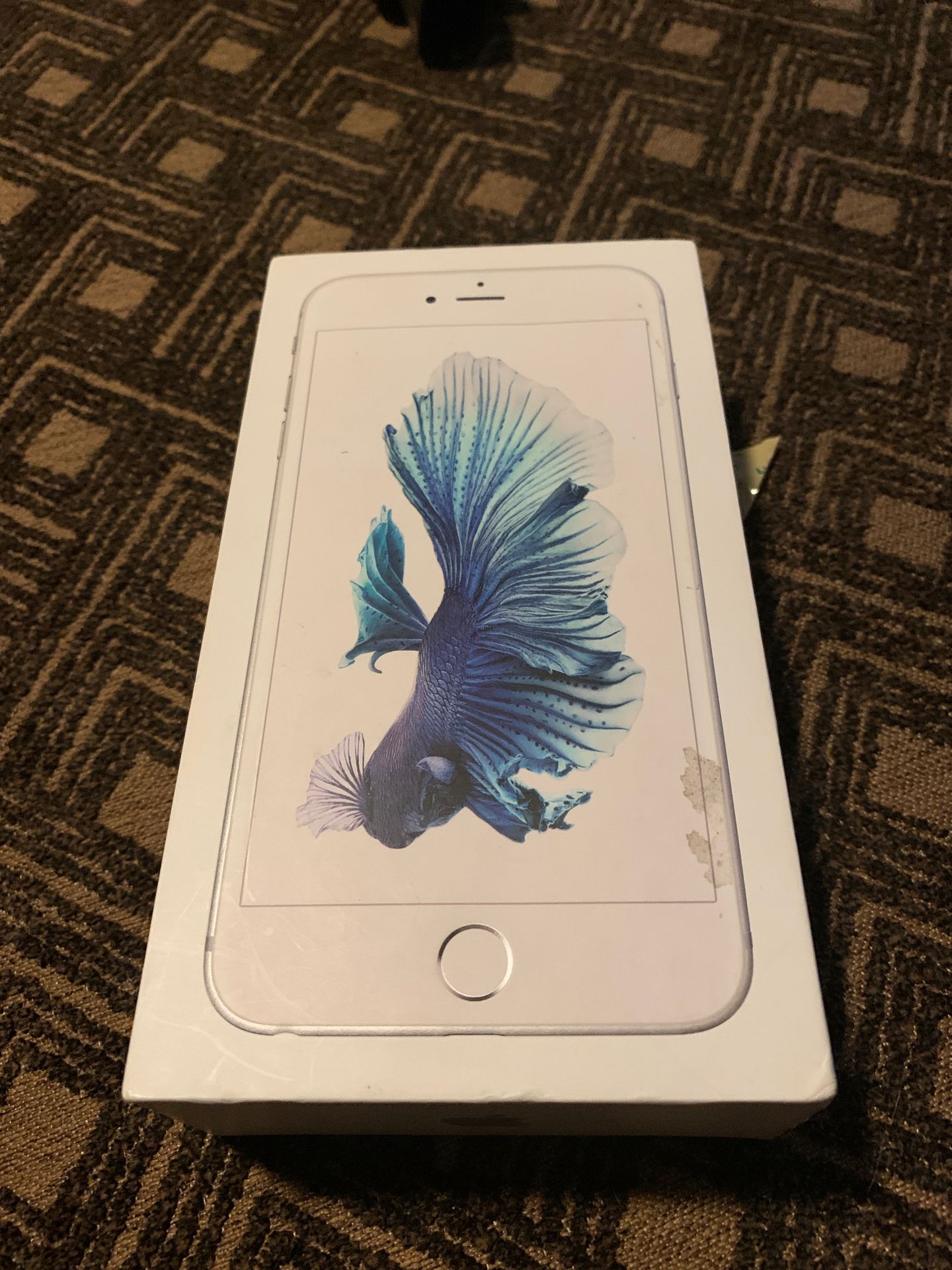 new iPhones 6 plus used lightly good condition