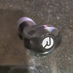 Raycon Single Replacement Earbud. Left Side Only. The Everyday Earbuds. for Sale in Camarillo CA OfferUp