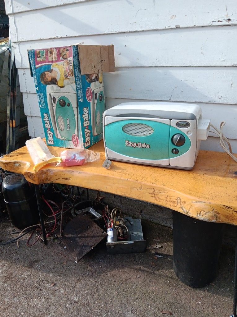 Easy Bake Oven