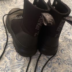 AIRWAIR BOOTS 