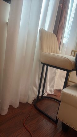 4 hightop chairs