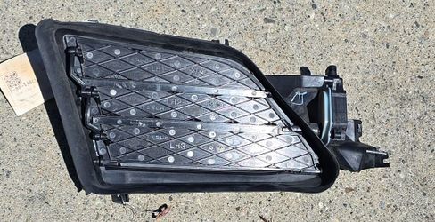 2016 2017 2018 2019 2020 TESLA MODEL S LEFT DRIVER AIR SHUTTER ACTIVE LOUVER