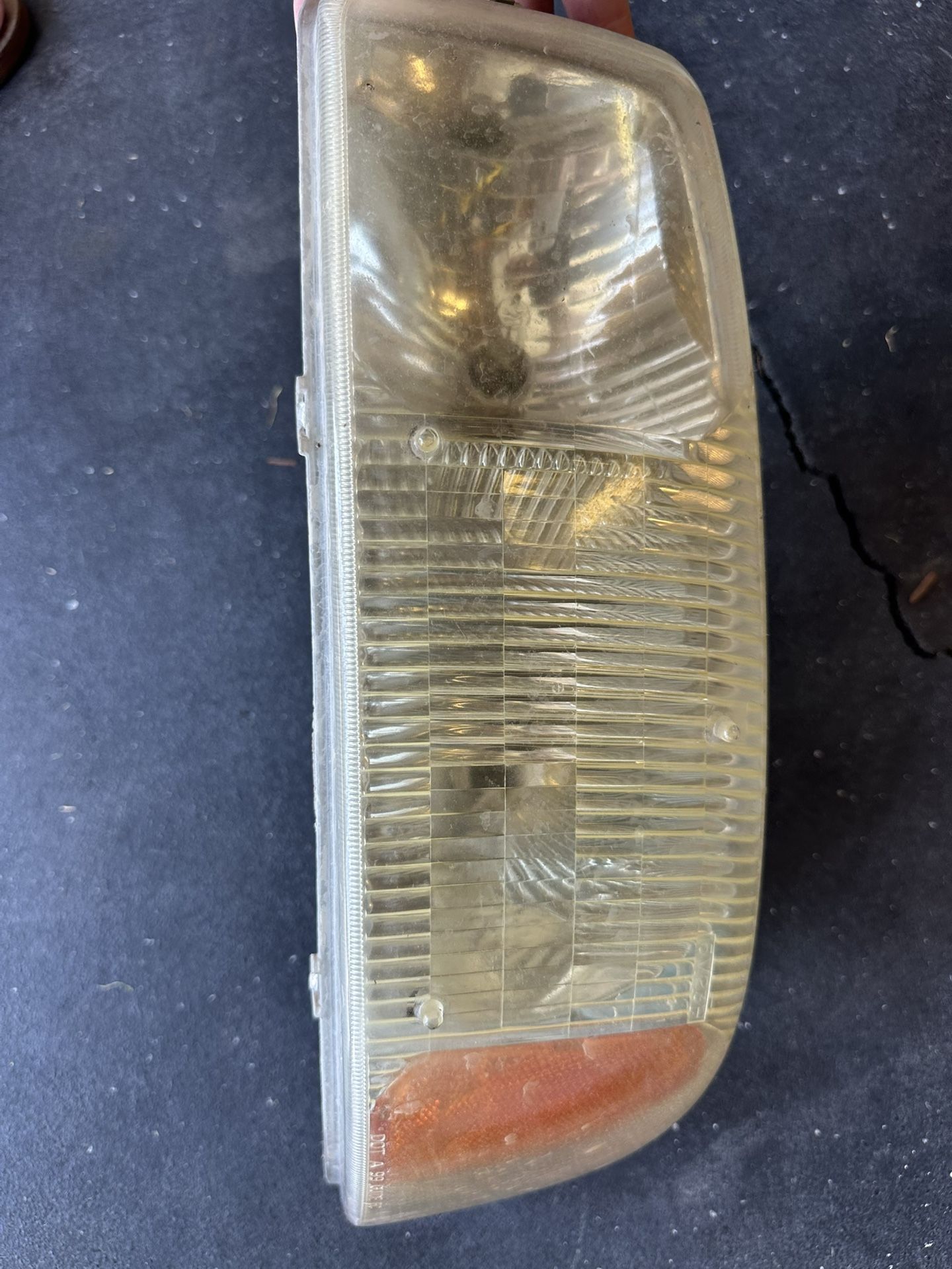 Headlights & Tail Lights 2000 Gmc Sierra