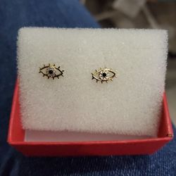 14kt Evil Eye Studs Real Diamonds Real Sapphire 