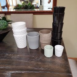 ASSORTED CERAMIC POTS AND COLORS/SIZES