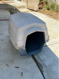 Dog house