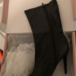 Olivia F Brand Heel Boots (Black)