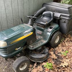 Craftsman LT 1000 Riding Lawnmower 