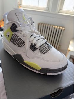 Air Jordan 4 Retro GS 'Light Lemon Twist'