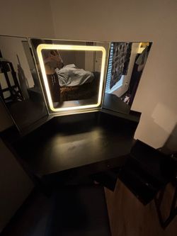 BLACK CORNER VANITY