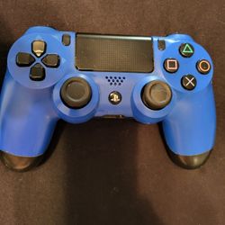 Playstation 4 Games and Controller - Call Of Duty Modern and Madden Ps4