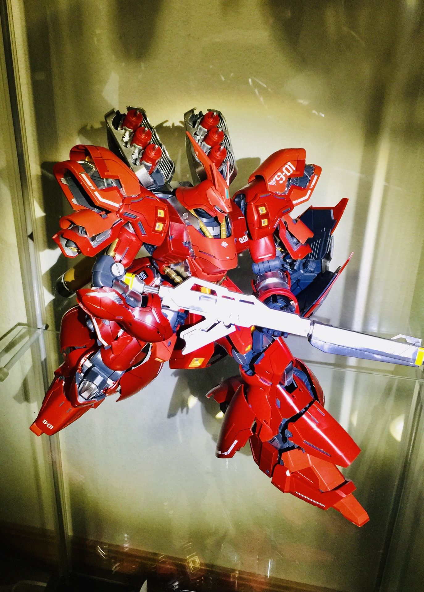 Limited edition Master Grade Gundam Red