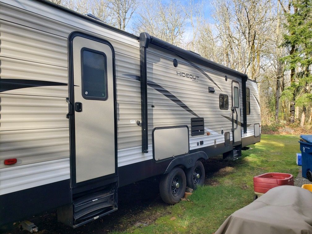 2018 Keystone Hideout - 28BHSWE